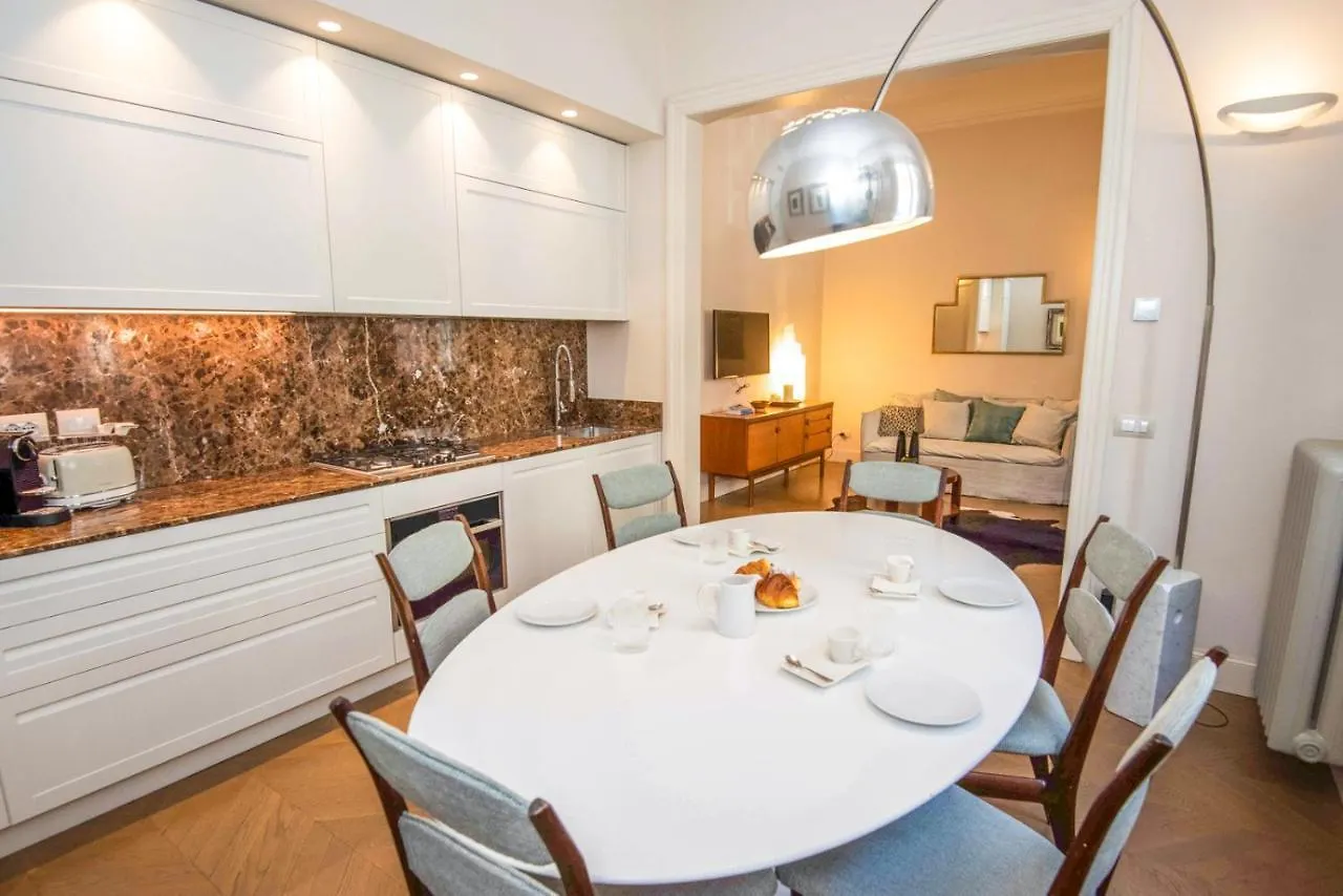 Raffaello Apartment By Firenze Prestige 0*, Florença